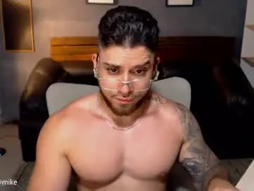 Chaturbate Live Porn of mike_montoya