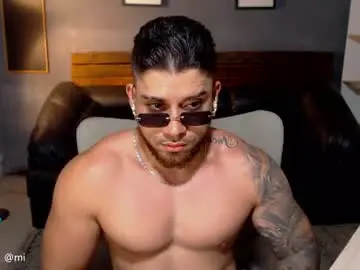 Chaturbate Free Live Porn of mike_montoya