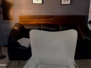 Chaturbate Live Sex Cam of mike_montoya