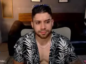Chaturbate Free Live Porn of mike_montoya