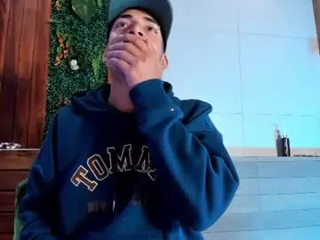 Chaturbate Free Porn Cam of drakeneumann