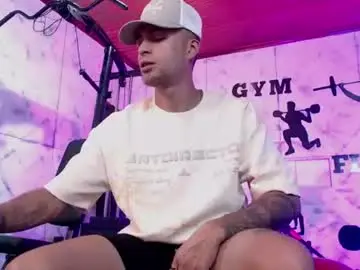 Chaturbate Live Sex Cam of drakeneumann
