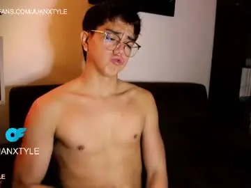 Chaturbate Free Porn Cam of juancamroom