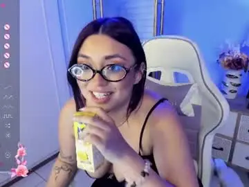 Chaturbate Sex Cam of ginger_honeyy