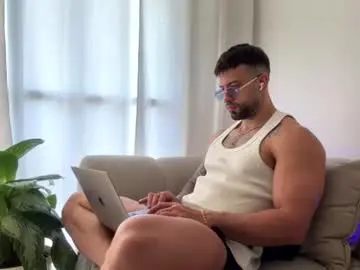 Chaturbate Live Sex Cam of jeremy_harden