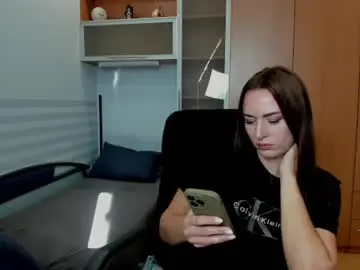 Chaturbate Live Porn of yullisweetyy