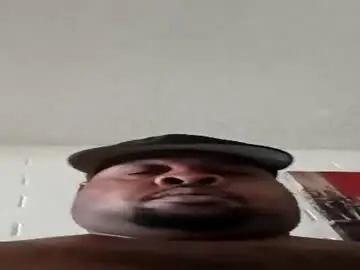 Chaturbate Live Sex Cam of bigchub445