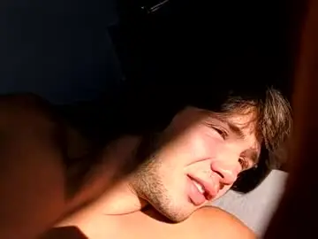 Chaturbate Live Sex Cam of hunglikecrazyy