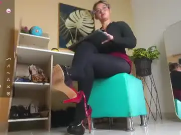 Chaturbate Adult Webcams of laura_zans_
