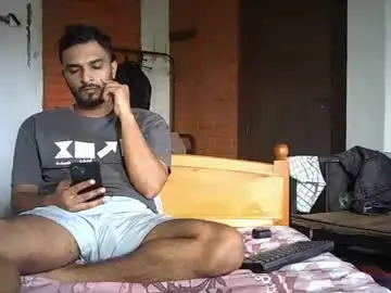 Chaturbate Live Sex Cam of spicybuoy