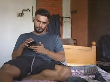 Chaturbate Sex Cam of spicybuoy
