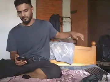 Chaturbate Sex Cam of spicybuoy