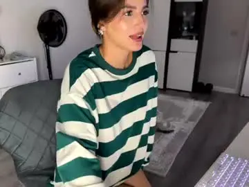Chaturbate Live Sex Cam of xxx_leila