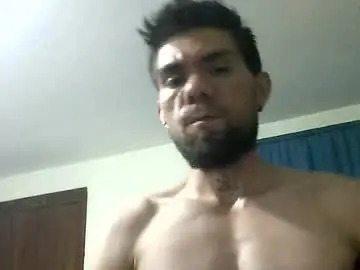 Chaturbate Live Sex Cam of thomas2wood