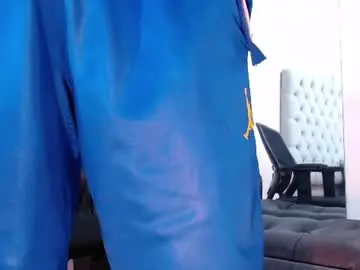 Chaturbate Live Porn of robert_kingg