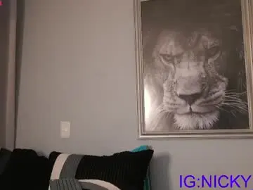 Chaturbate Live Sex Cam of alan_morrys
