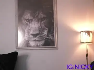 Chaturbate Live Sex Cam of alan_morrys