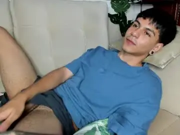 Chaturbate Live Sex Cam of austin_falcon