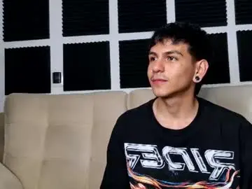 Chaturbate Free Live Porn of austin_falcon