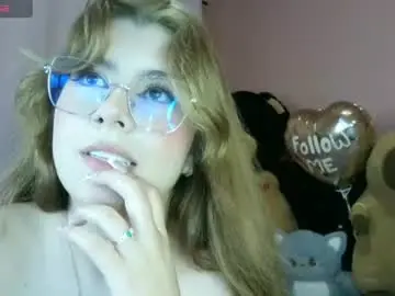 Chaturbate Adult Video Chat of bellatrix_colen