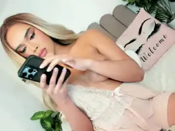 Chaturbate Nude Webcam of kandymuse_