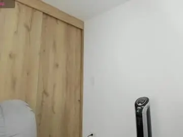 Chaturbate Adult Video Chat of xspecialroomx