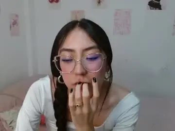 Chaturbate Best live sex cam show of nessaa_