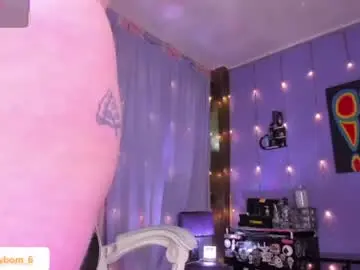Chaturbate Watch Live Sex Cams of cherrybom_