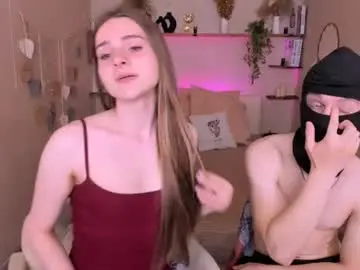 Chaturbate Live Sex Cam of roxy_kisss