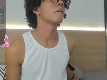 Chaturbate Free Porn Cam of travis_black_