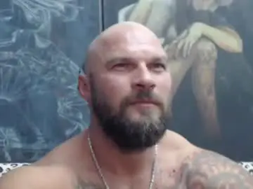 Chaturbate Live Sex Cam of viking_me