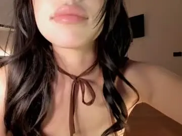 Chaturbate Live Sex Cam of ella_lee15