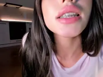Chaturbate Live Sex of ella_lee15