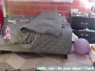 Chaturbate Live Sex Cam of foxy_pet2