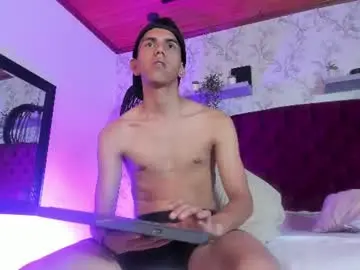 Chaturbate Live Sex Cam of lucca_moreti