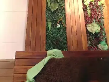 Chaturbate Live Sex Cam of lucca_moreti