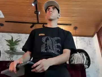 Chaturbate Watch Live Sex Cams of lucca_moreti