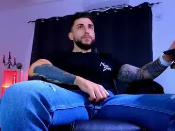 Chaturbate Free Porn Cam of mightyaaron