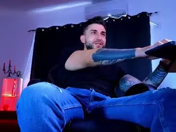 Chaturbate Private Sex Chat of mightyaaron