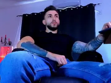Chaturbate Live Sex Cam of mightyaaron