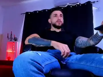 Chaturbate Sex Cam of mightyaaron