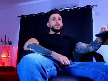 Chaturbate Watch Live Sex Cams of mightyaaron