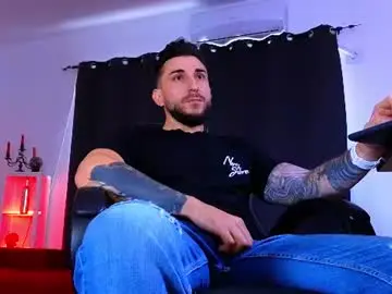 Chaturbate Free Porn Cam of mightyaaron