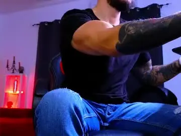 Chaturbate Best live sex cam show of mightyaaron