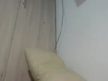 Chaturbate Live Sex Cam of kawit1