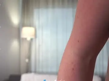 Chaturbate Live Porn of lynnalltop