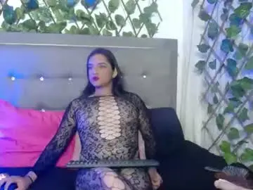 Chaturbate Adult Video Chat of _ivone_golosa