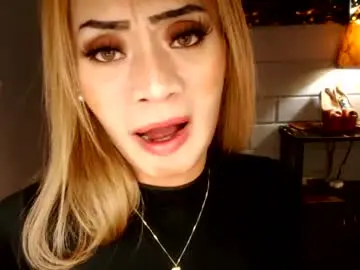 Chaturbate Live Porn of 1bigsurprise4you