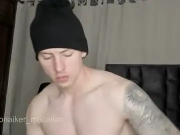 Chaturbate Free Porn Cam of jhonny_macallan