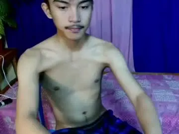 Chaturbate Live Sex Cam of urhorknee_dowaito